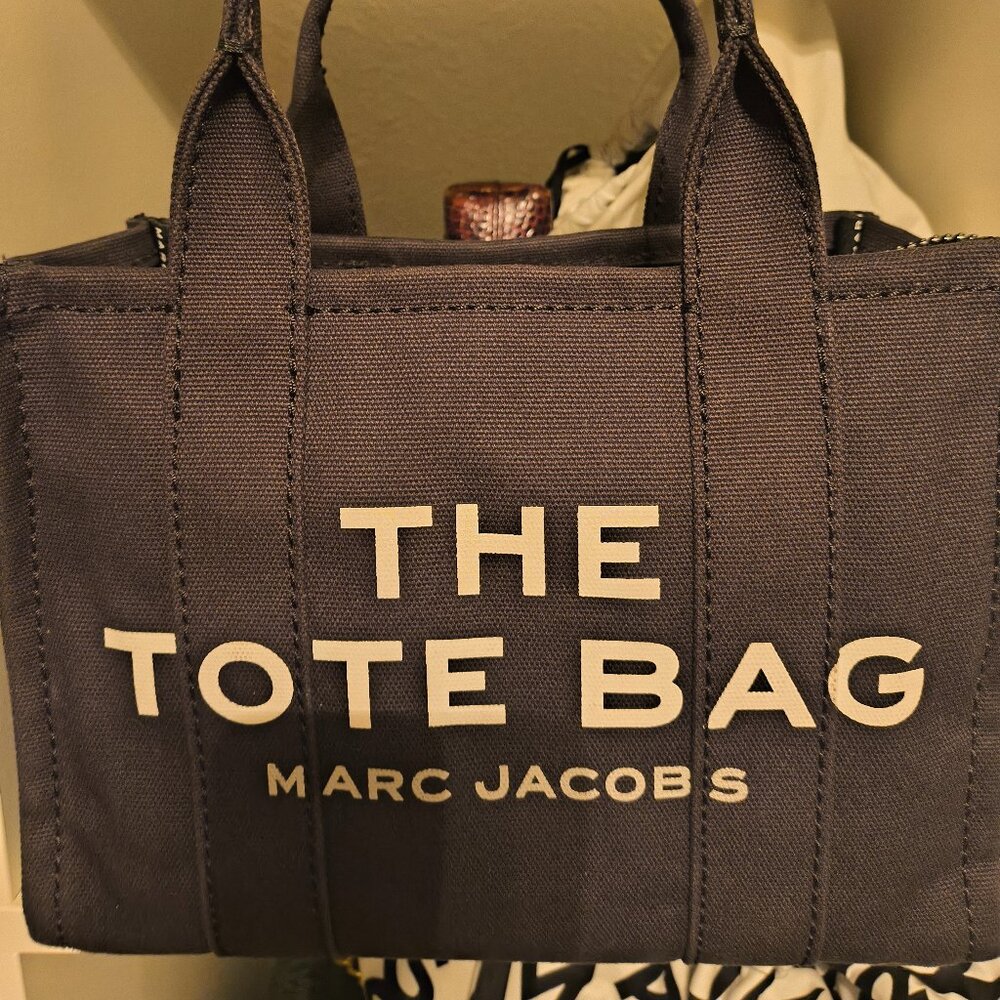 MARC JACOBS BLACK CANVAS SMALL TOTE WITH ADDITIONAL MARC JACOBS STRAP